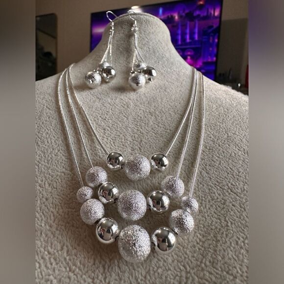 925 Sterling Silver Beaded Necklace & Earrings Set – Timeless Elegance - Picture 4 of 15